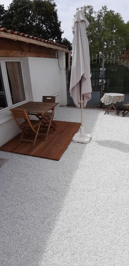 Petit Studio Independant Dans Jardin Avec Parking Et Portail Electrique Marsilya Dış mekan fotoğraf
